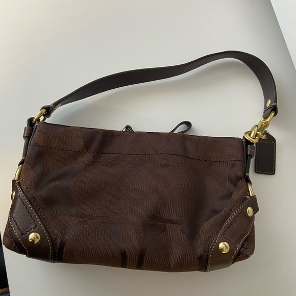 Brown coach purse - Picture 2 of 3